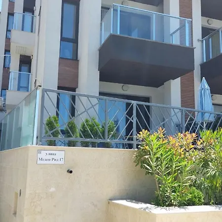 Anthic 7 3 Apartment